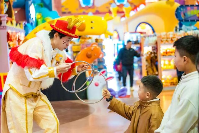 赏花灯，庆佳节！乐海神话世界华灯初上，动物王国喜气满满