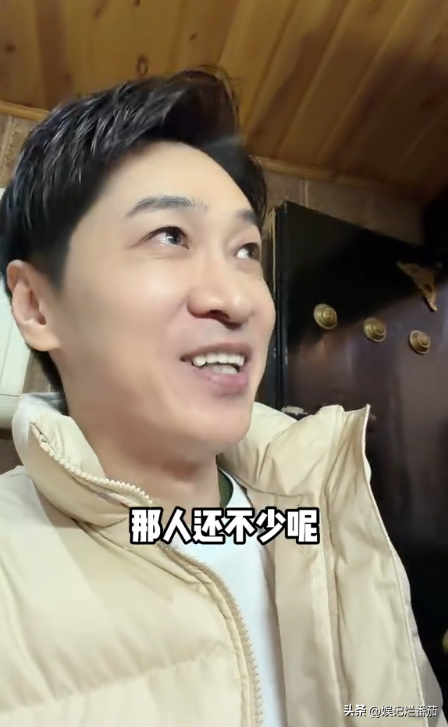 王宁西安住1000块民宿，用主墓室和陪葬坑形容房间，最后都没敢住