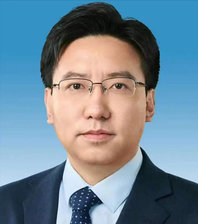 中国又出“新王炸”！美国人傻眼：封锁3年，竟养出个“怪物”？