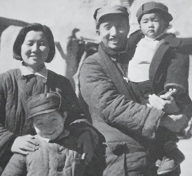 她做过徐向前秘书，后来成为徐向前夫人，唯一的儿子晋升中将
