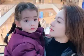 天使宝宝黄允知：姑姑背后的真相惊呆网友图片