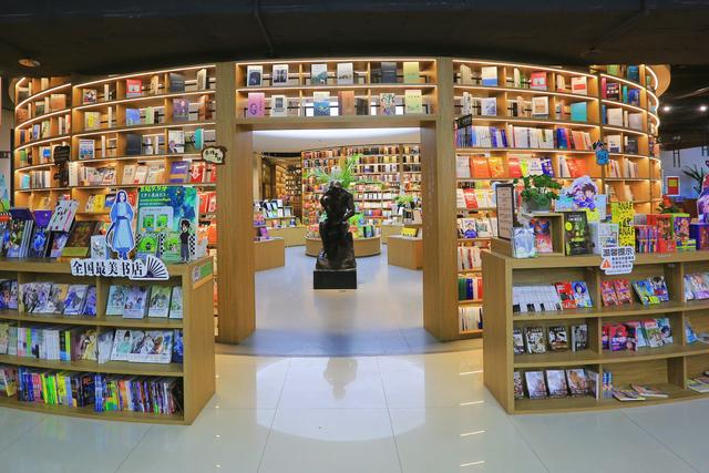 曲靖书城，比景区更安静，比故居更鲜活，触摸这座城市的文化客厅