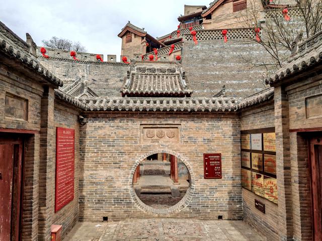 房上建房，院中寻院——夏县堆云洞