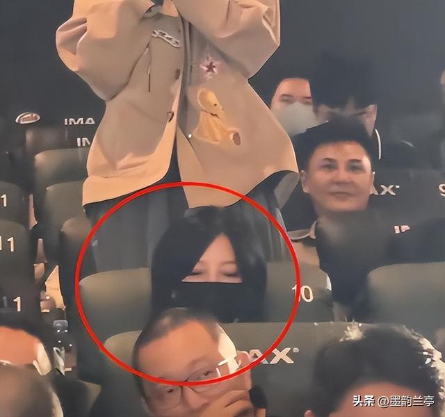 封杀四年，49岁赵薇突传消息，因胃癌去世传闻5个月前就真相大白