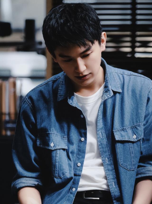 杨旭文坦白和陈若琳真实关系，担心的事发生	，8年前闹剧就开始了