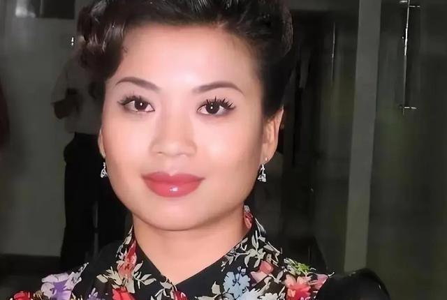 不结婚怎么解决生理需求？56岁的歌唱家张也，用行动给出了答案