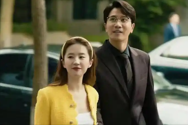 拍吻戏有生理反应怎么办？刘亦菲回应令人脸红，普通人很难做到！