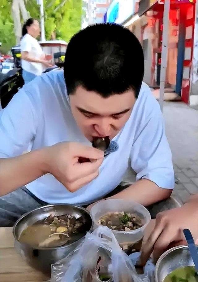 李纯婚后放纵开始还债了，健身累到大腿颤抖，带上北京爷们一起练