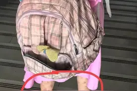 水上乐园竟然这么脏，之前的出圈画面原来靠的是滤镜图片