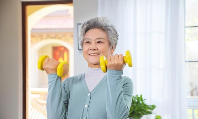 两性关系：让男人认真爱的女人	，大都很有“人格魅力”和健美身材