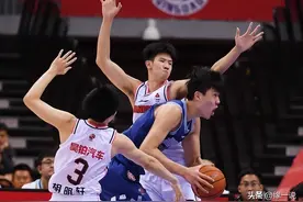 2米26的大魔王徐昕CBA球场上的惊艳表现图片