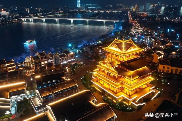 广西桂林和柳州都去旅行过，实话实说，两者相比，柳州要好多了