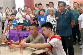 江西一男孩考上清华 家族开祠堂 大摆67桌宴席庆贺图片