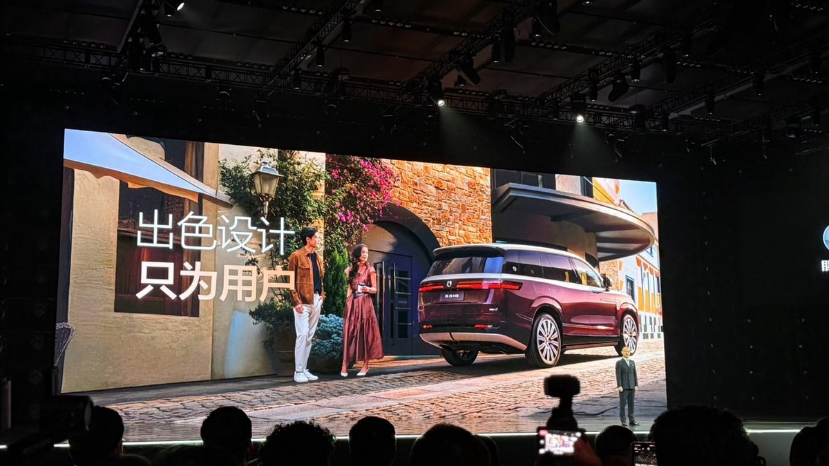高圆圆都说好开!腾势 N9 这款大型旗舰 SUV 何以能俘获女神的芳心?