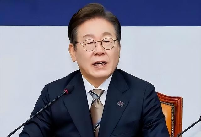 李在明抵达北京	，不到24小时，对华称呼变了，还去了一个特殊地方