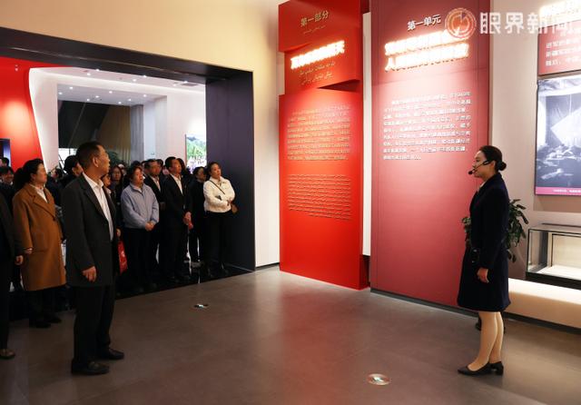 鉴湖观察丨10万+参观者用脚步投票！新疆70周年成就展何以一个月持续“圈粉”？