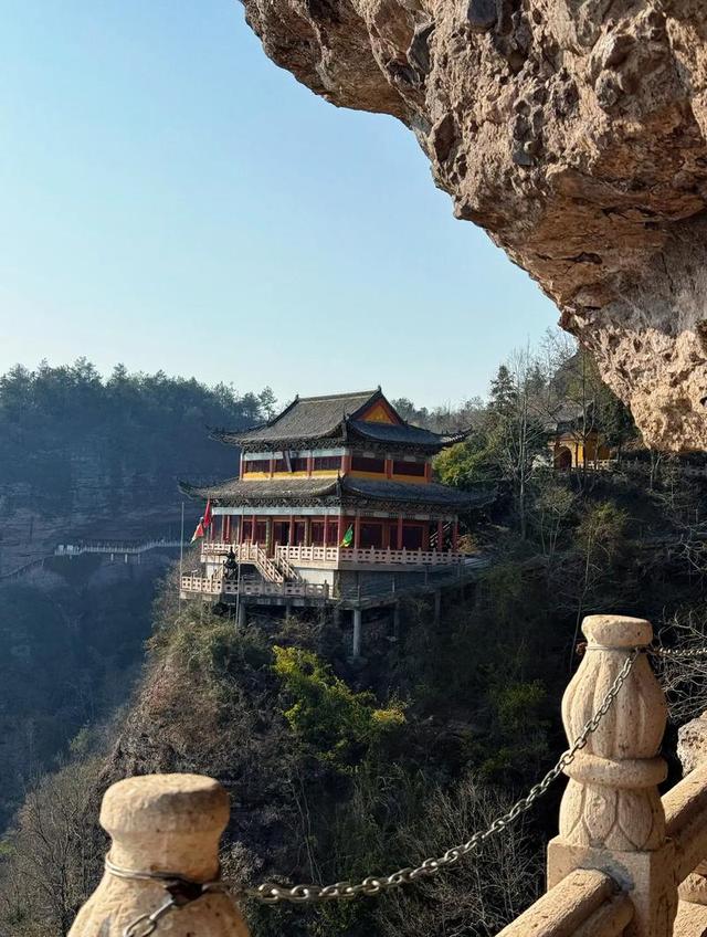 横店影视城旅游全攻略，可以玩，可以探班，也可以蹲喜欢的明星哦