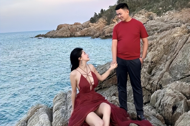 “三级片女星”嫁农村小伙，老公回应：不介意过去都是艺术！