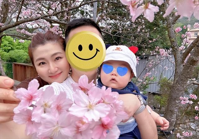 44岁任家萱胖到150斤！带2岁儿子为妹妹庆生，老公从不去家庭聚会