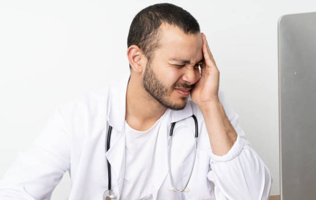 为何变美不成反丧命？美国警花哥伦比亚整容，三孩妈魂断手术台！