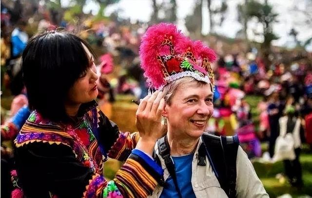 不止北上广深，为何这个小城市也吸引上万外国人定居？