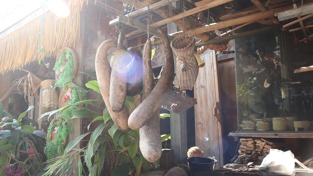 云南边境神秘村落，住在国际河畔，哈尼族阿克老寨