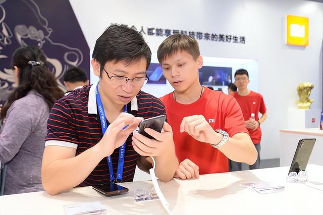 小米碾压同行，价格战只是原因之一，其实是这个独家秘籍