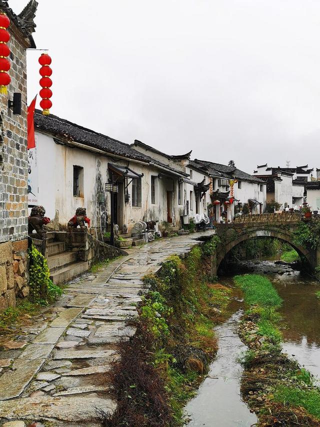 假期旅行的天花板！国内6座被严重低估的宝藏山水小城，风光超绝