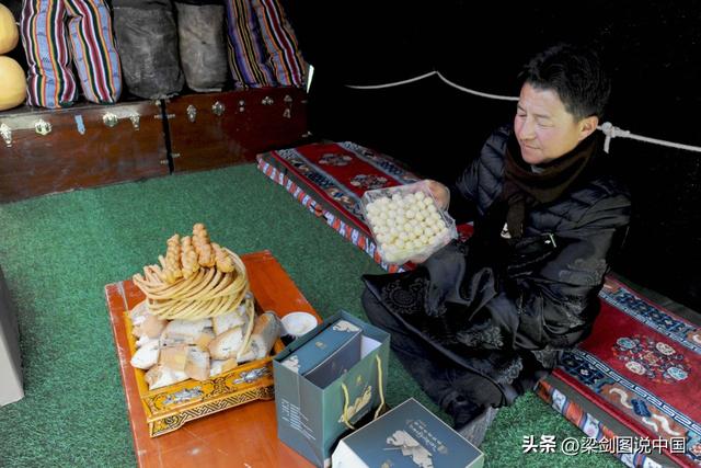 2025年青海同仁热贡文化唐蕃古道行兰州站农文旅商推介活动启幕。