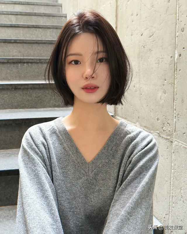 好看的短发：超显脸小，小个子，脸大剪了也很美