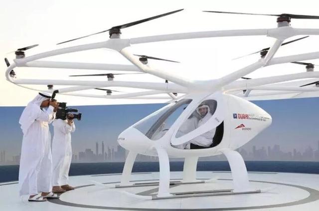 直升机发明 110 多年，它会因为无人驾驶和电动变成空中出租车么？