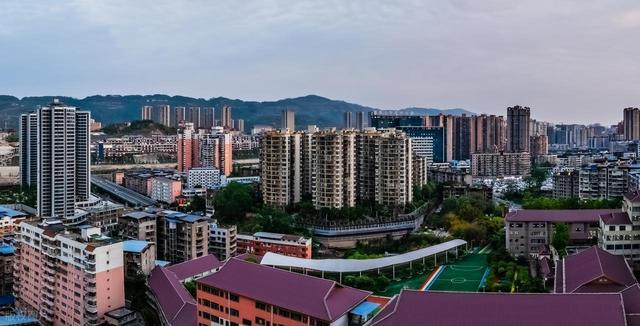 我是山东人，去了趟四川达州，不吹不黑，达州比网上评价的还要好