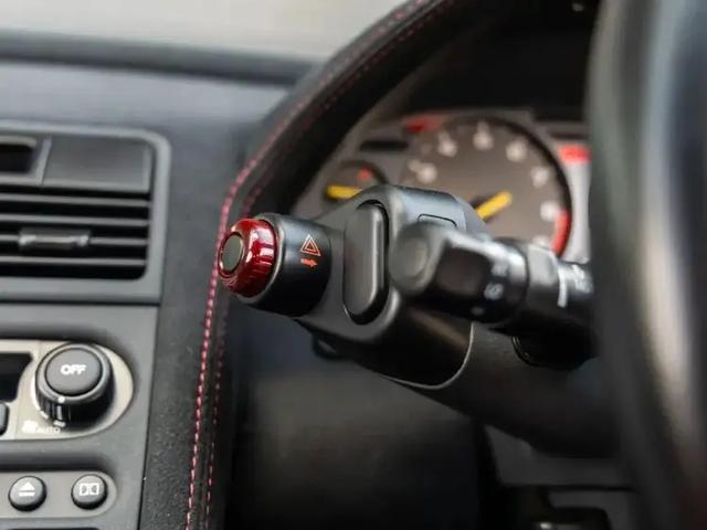 这辆“冠军白”本田NSX-R，为何成为日系超跑收藏的“圣杯”？