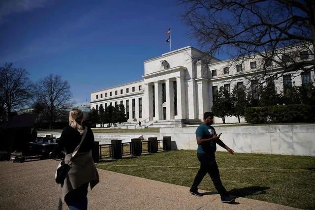 白宫基金9个月赚翻!投资翻倍远超金融巨头,还敢喊着收购美联储