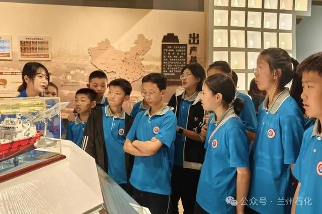播撒科学火种 点燃创新激情——兰州石化深入开展“科普月”活动侧记