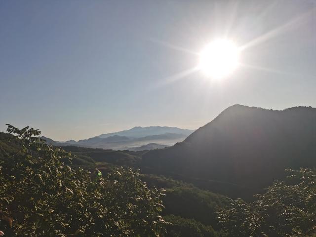 长城青山关初秋晨景