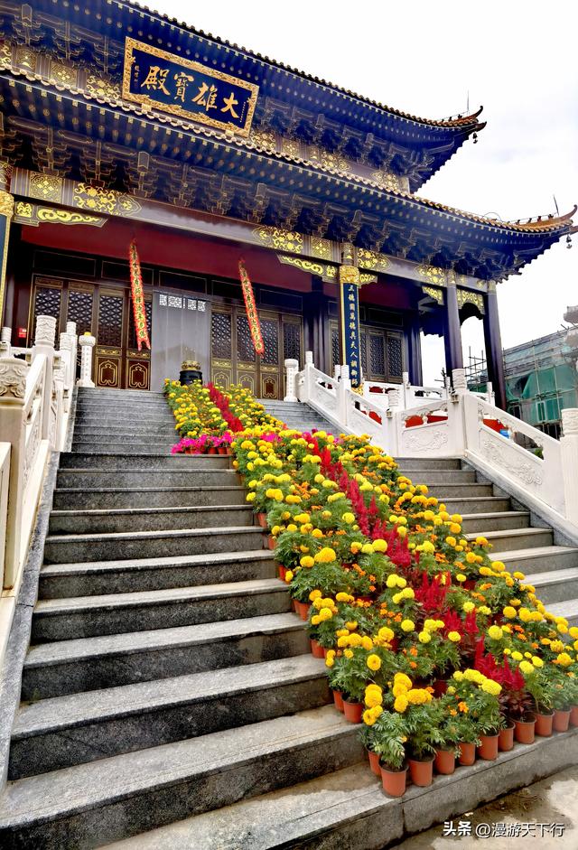 锡林浩特的两座寺院让我长见识了，佛教博大精深