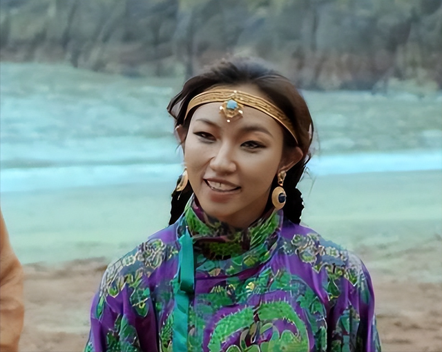 陪玩陪睡只是开胃小菜，多位明星自曝圈内潜规则，不听话就丢工作