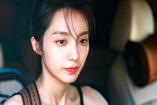 许我耀眼原著：直到许妍于一鸣酒后行房，才懂乔琳生女后投河自尽