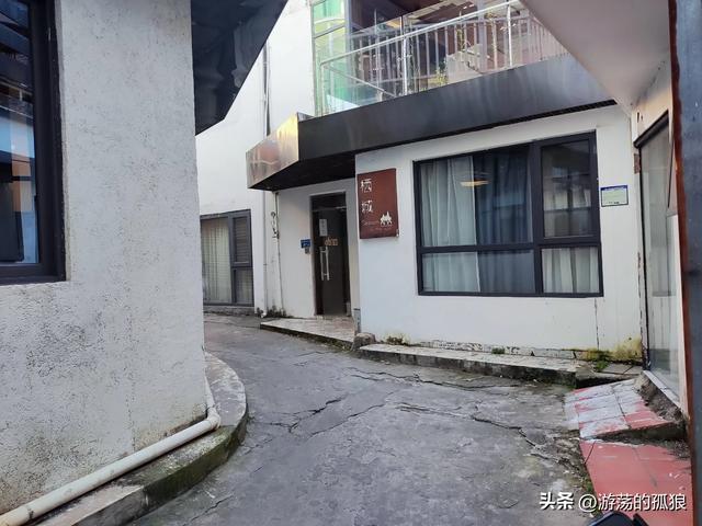 一个放在泉州会因破旧落后而出名的村子，被厦门改造成网红打卡地