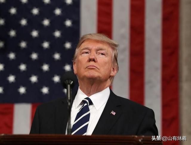 历史开了个玩笑，第一个倒下的不是乌克兰，而是百年中立的瑞士