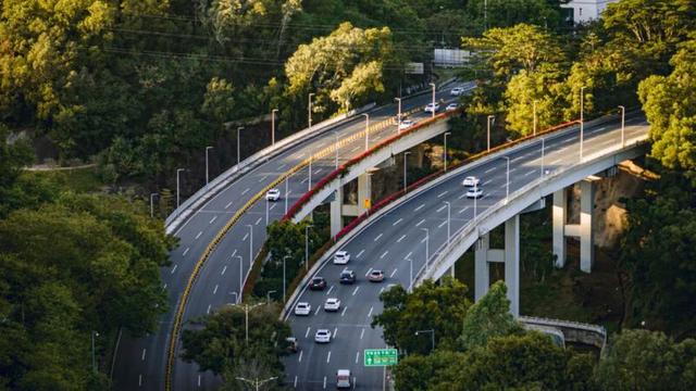 “宜居深圳”道路篇：山海与都市的交响