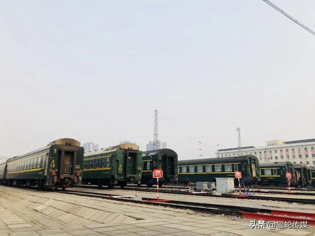 开往春天的普铁丨一路繁花相伴，品牌与春光同行