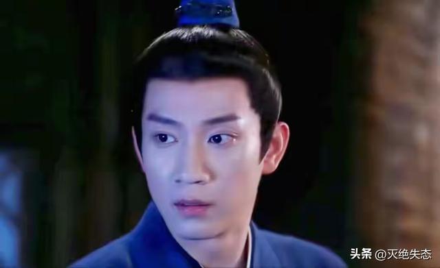 脸僵斗鸡眼，绿豆眼，长相磕碜却演“绝世美男”，到底谁给的自信