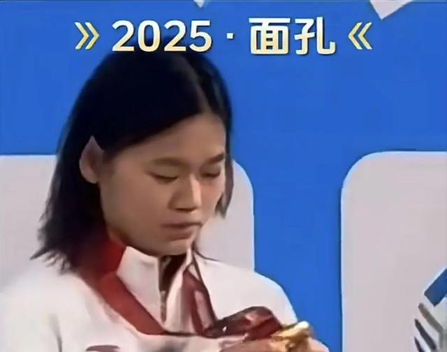 央媒3天2次挺全红婵！年度难忘面孔：现役运动员唯一入选复出夺冠