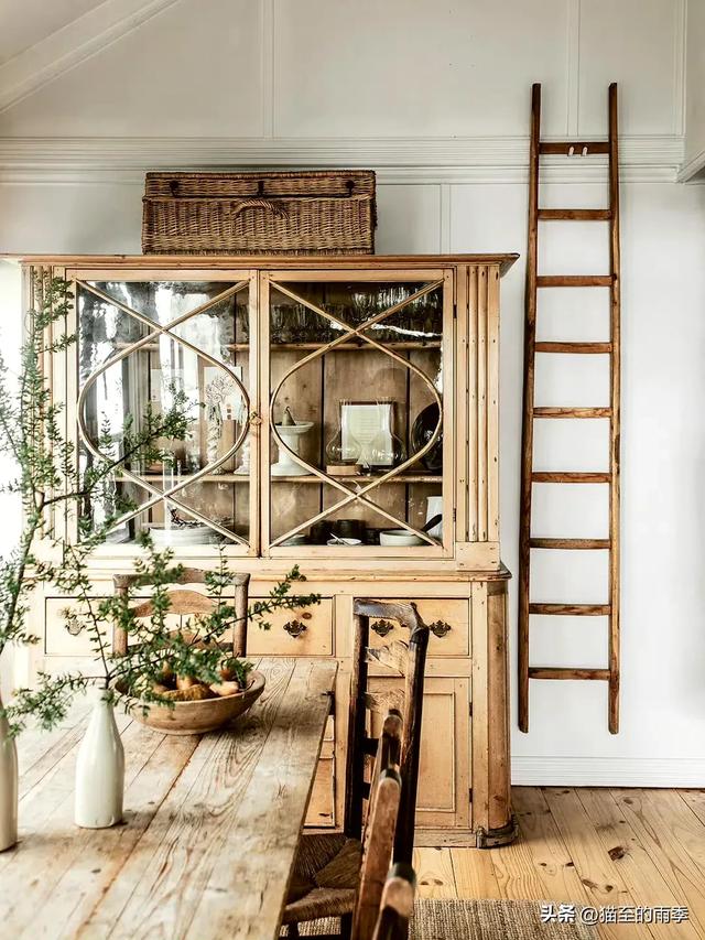 分享/温馨的湖边小屋