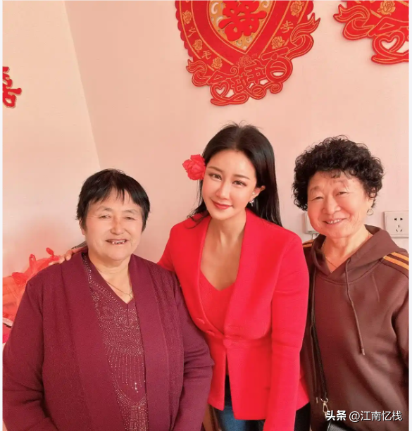 恭喜！43岁香港过气“艳星”再婚嫁山东小伙，火速造人肚子已显怀