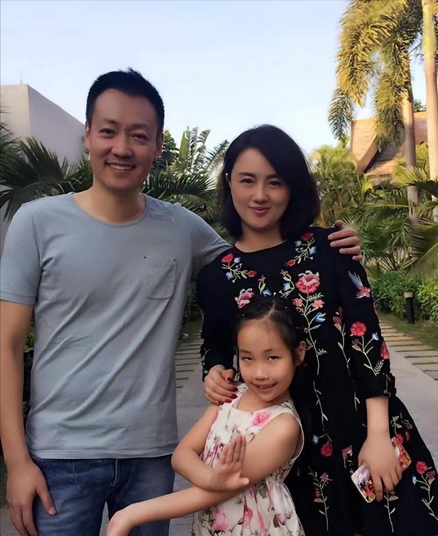 辛柏青丧妻刚满100天，离谱的事就发生了，被撮合娶马伊琍引争议