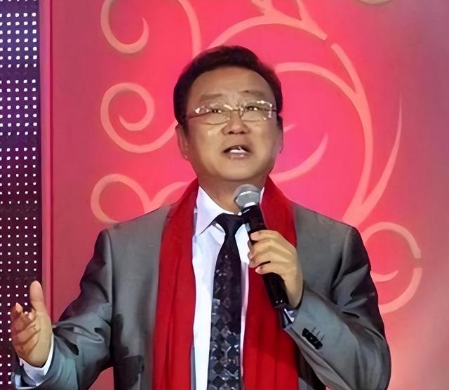 被开除军籍，持国外绿卡，骗财骗色，哪个才是蒋大为的“真面目”