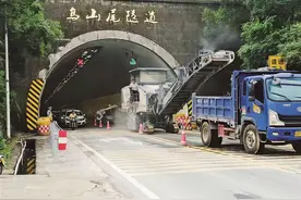 同安省道217线两条隧道开始实施“白改黑”工程图片
